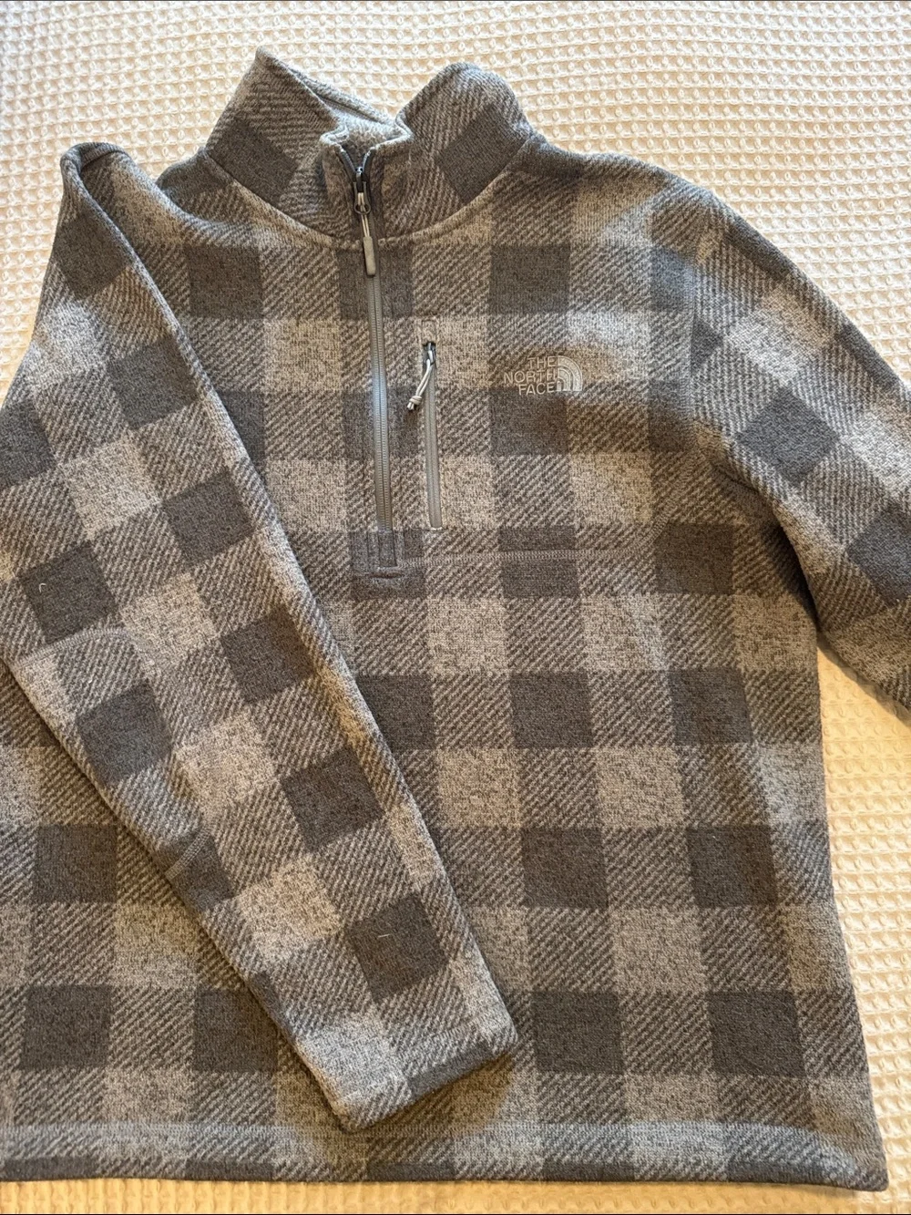 The North Face Men’s Gray Buffalo Check Half-Zip Fleece Pullover